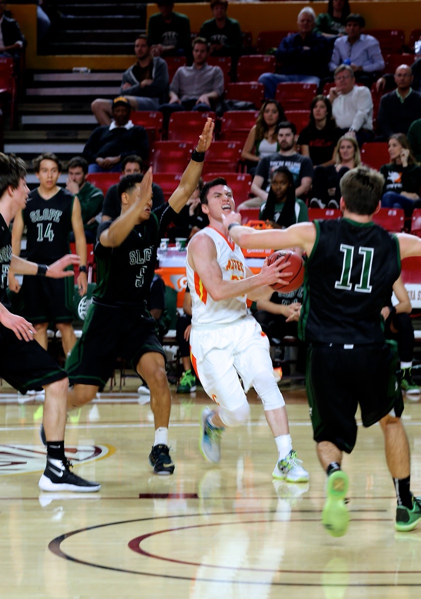 Corona del Sol Aztecs' basketball standout Alex Barcello had a busy summer playing club basketball. (Kris Cartwright for Wrangler News/More at kriscartwright.smugmug.com)